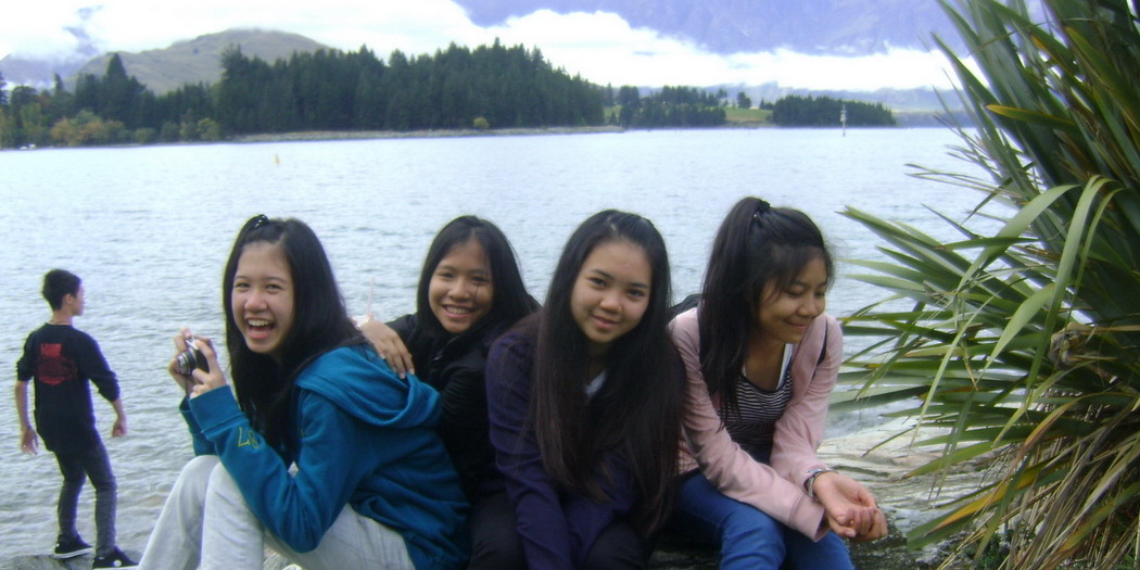 กลุ่มสาวๆริมทะเลสาบ Wakatipu