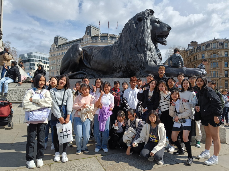 the Landseer Lion, Trafalgar Square :)